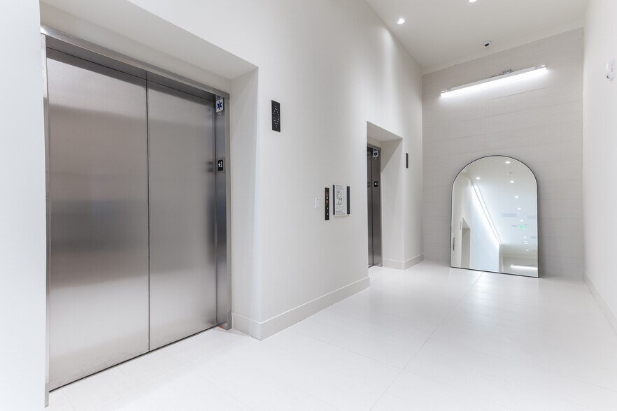 More Photos Of 1380 N California Blvd, Walnut Creek Apartments For Lease