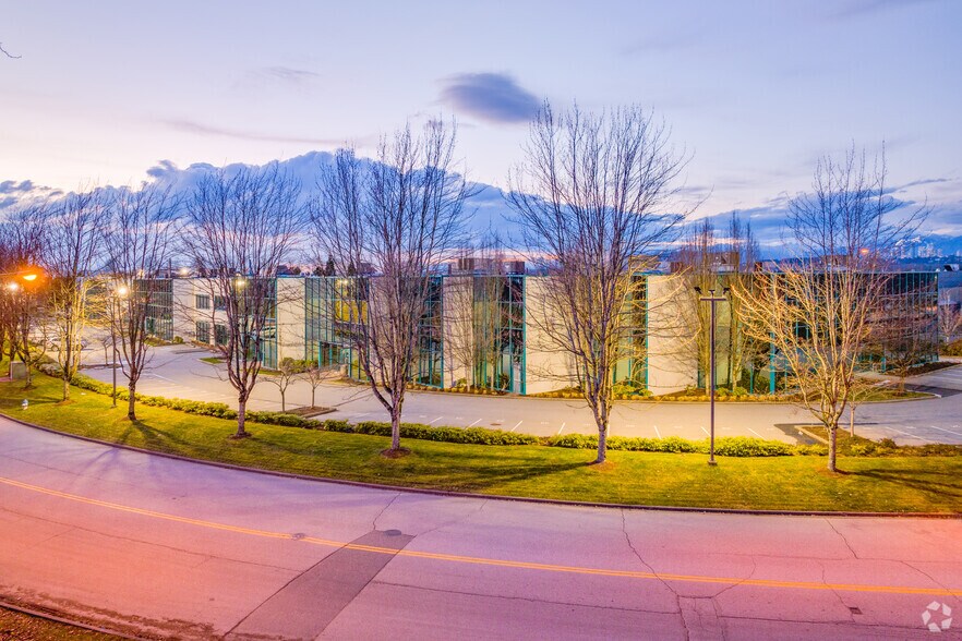 More Photos Of 1673-1689 Cliveden Ave, Delta Flex For Sale