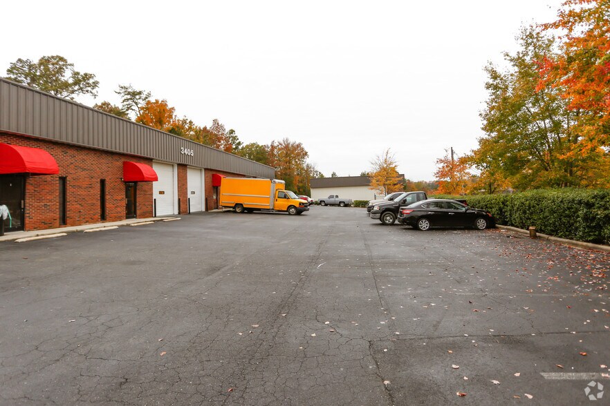 More Photos Of 3405 Carolina Ave, Charlotte Warehouse For Lease