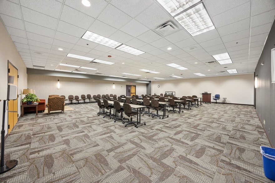 More Photos Of 2540 Park Ave, Minneapolis Schools For Sale