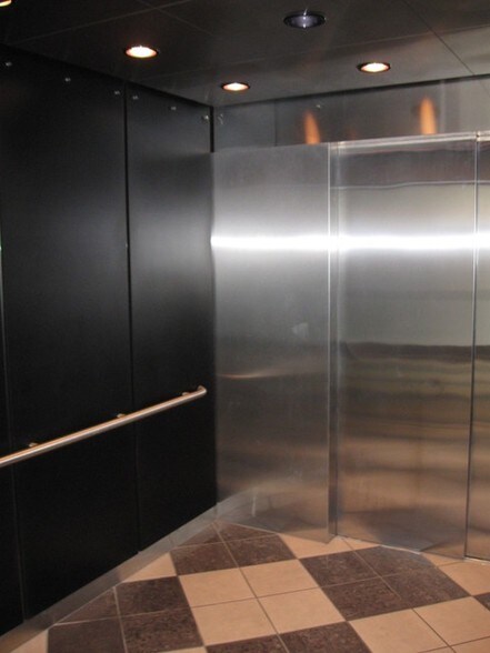 More Photos Of 908 S 8th St, Louisville Loft Creative Space For Lease