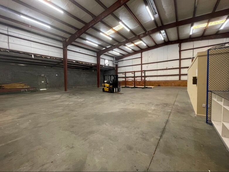More Photos Of 4454 Warm Springs Rd, Columbus Warehouse For Lease
