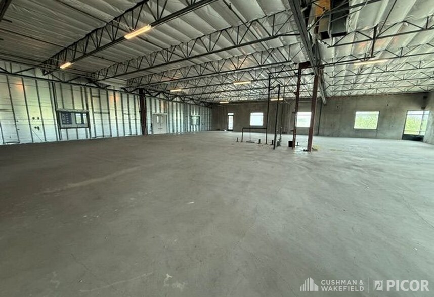 More Photos Of 1800 S Research Loop, Tucson Warehouse For Sale