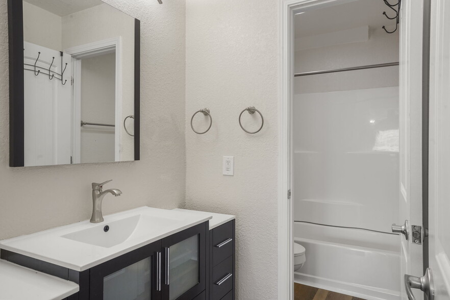 More Photos Of 2605 W Pikes Peak Ave, Colorado Springs Apartments For Sale