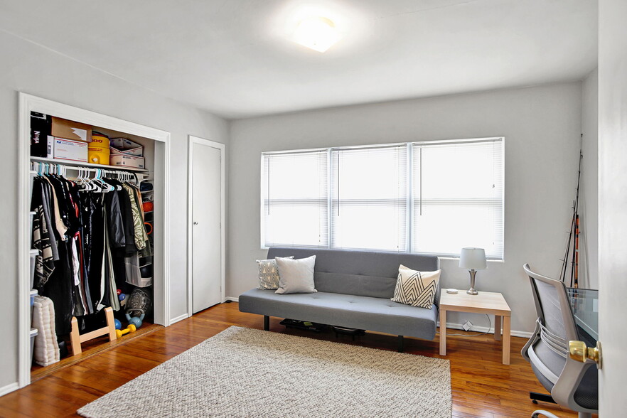 More Photos Of 205 11th Ave N, Jacksonville Beach Multifamily For Sale