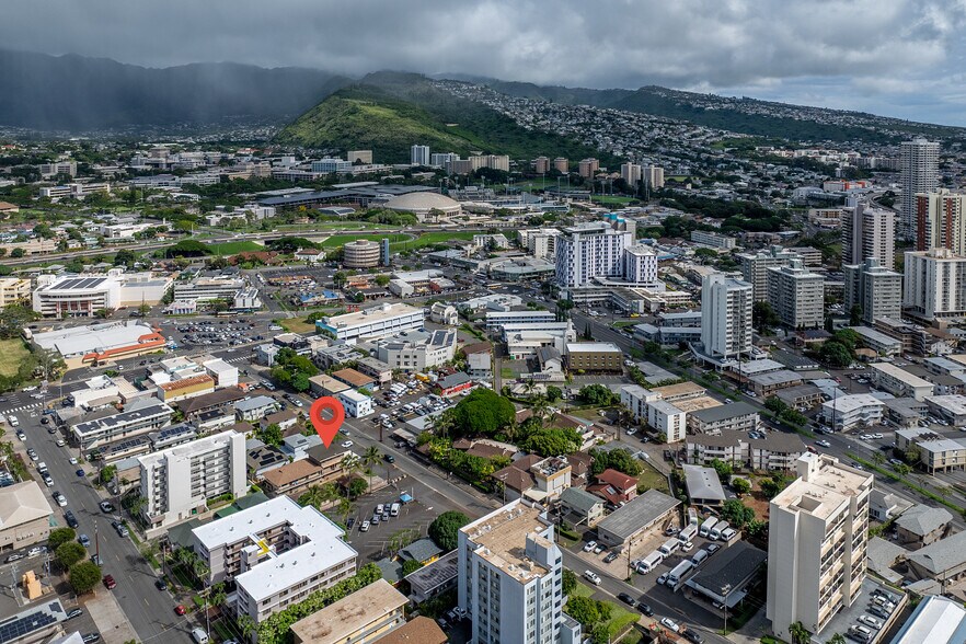 More Photos Of 906 Hausten St, Honolulu Apartments For Sale