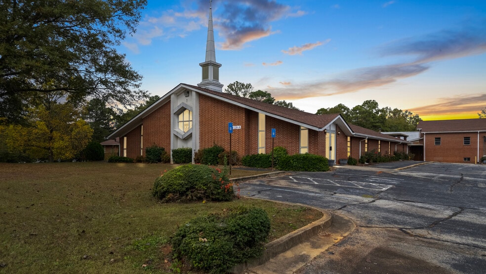 More Photos Of 4528 Rockbridge Rd, Stone Mountain Religious Facility For Sale