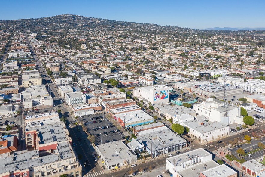 More Photos Of 403-411 W 6th St, San Pedro Storefront Retail Office For Lease