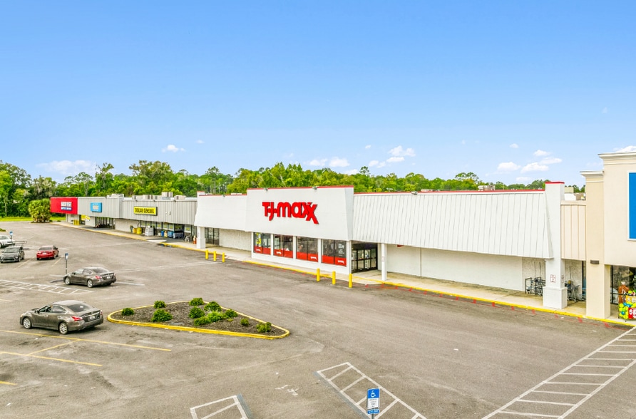 More Photos Of 801-840 S Walnut St, Starke General Retail For Sale