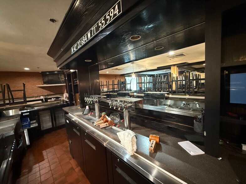 More Photos Of 249 Main St, Rutland Apartments For Lease