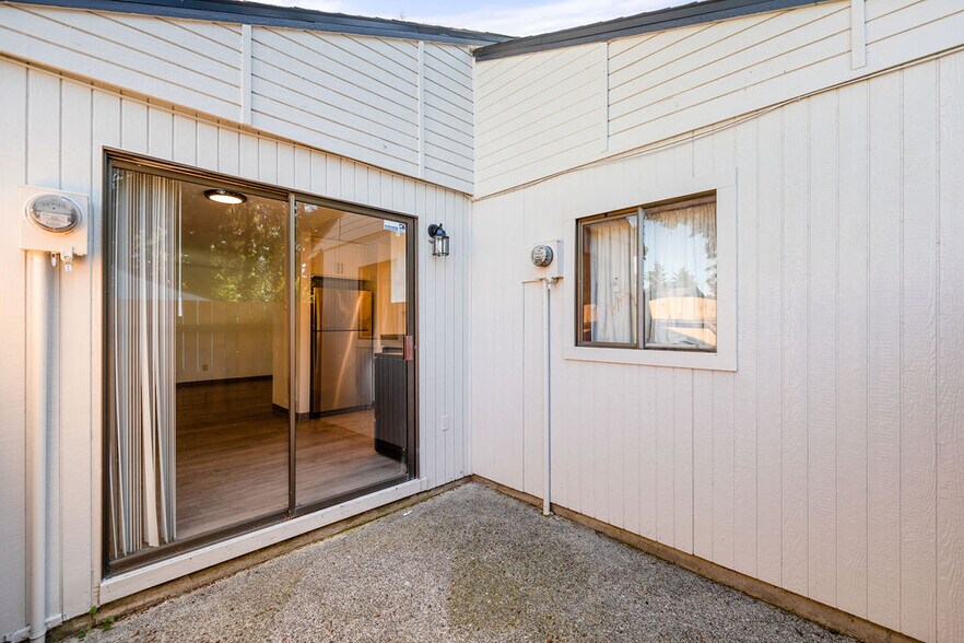 More Photos Of 14623 NE Coast Pine Ct, Vancouver Apartments For Sale