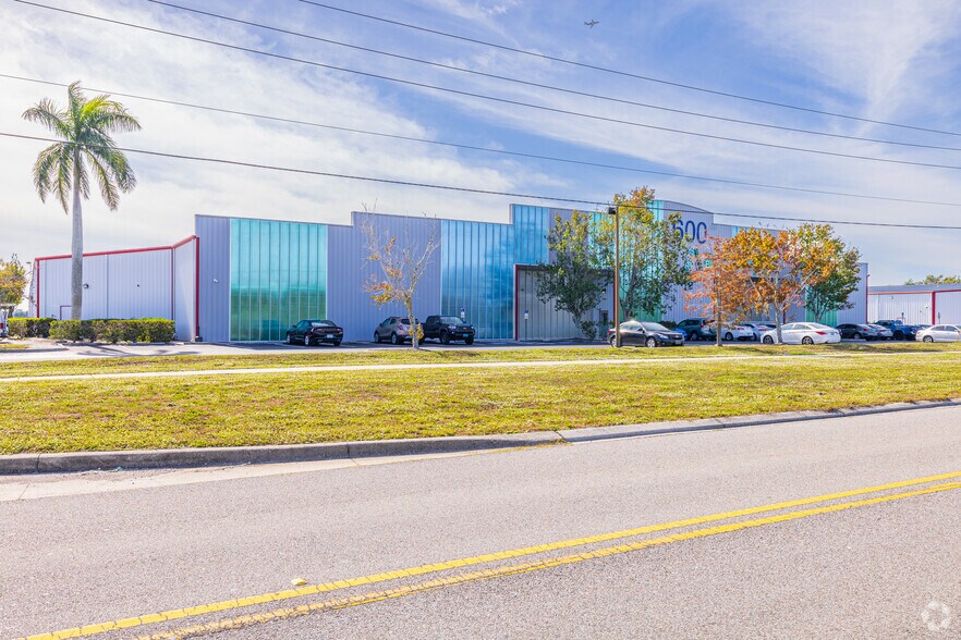 More Photos Of 600 Tallevast Rd, Sarasota Light Manufacturing For Lease