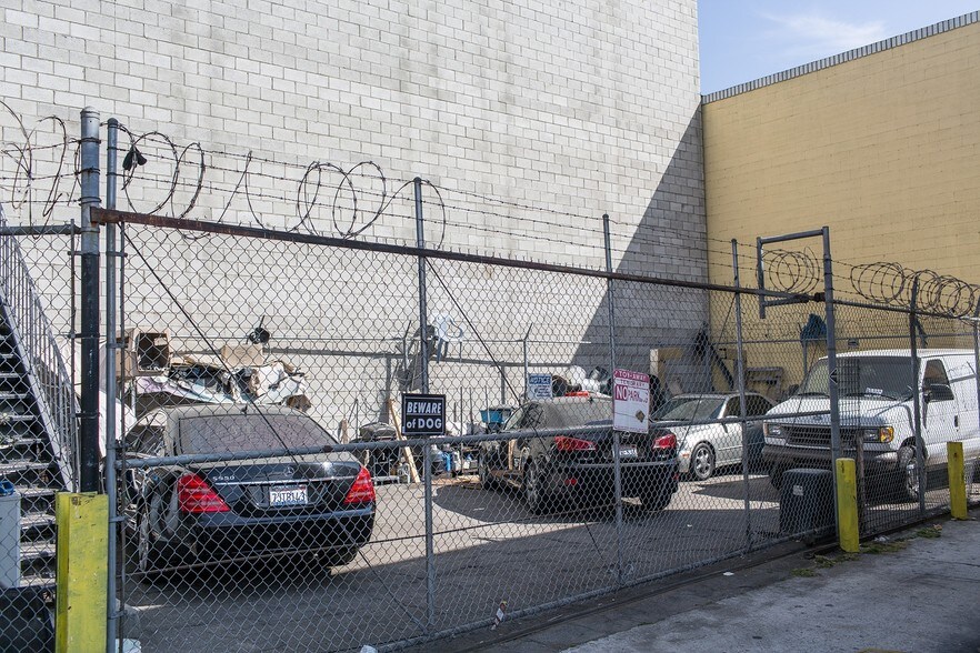 More Photos Of 716 E 9th Pl, Los Angeles Industrial For Sale