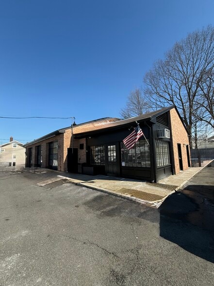 Primary Photo Of 1040 Ringwood Ave, Haskell Coworking Space