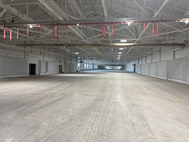More Photos Of 1501 S 19th St, Mattoon Warehouse For Lease