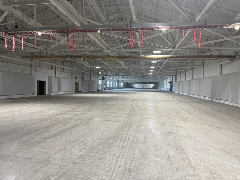 More Photos Of 1501 S 19th St, Mattoon Warehouse For Lease
