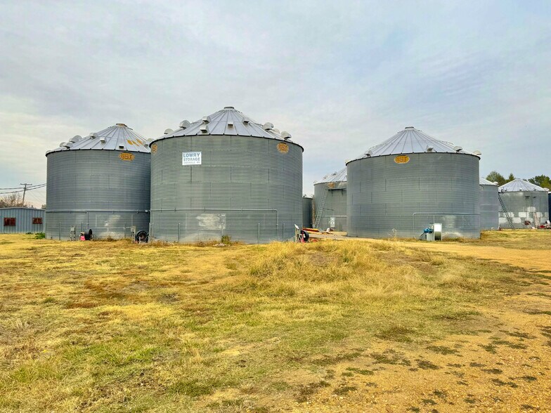 More Photos Of 600 Quitman St, Sledge Land For Sale