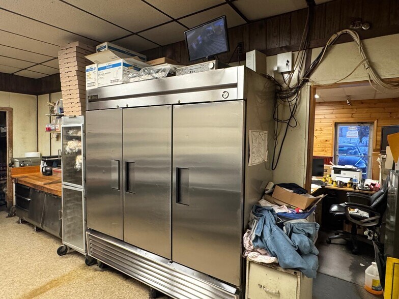 More Photos Of 222 Main St, Presque Isle General Retail For Sale