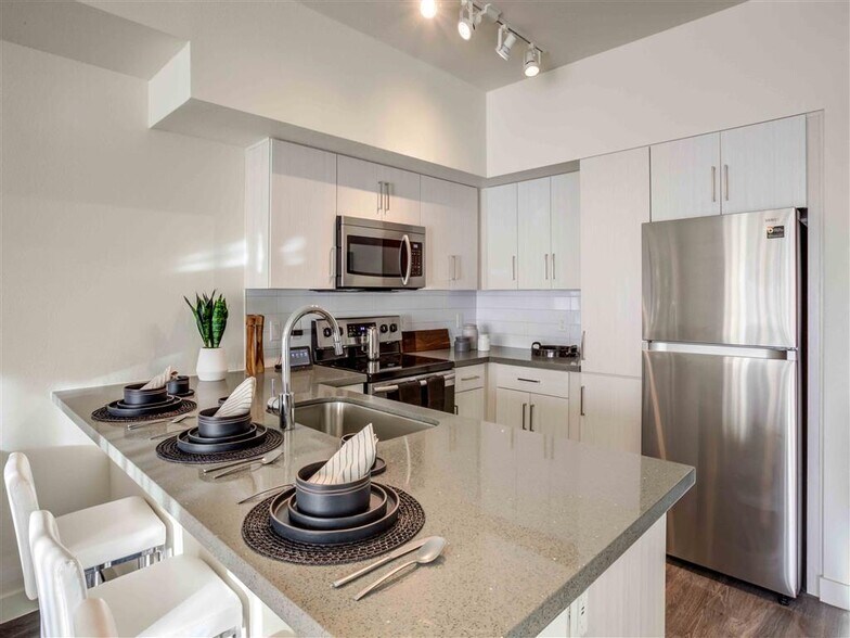 More Photos Of 1505 N Central Ave, Phoenix Apartments For Lease