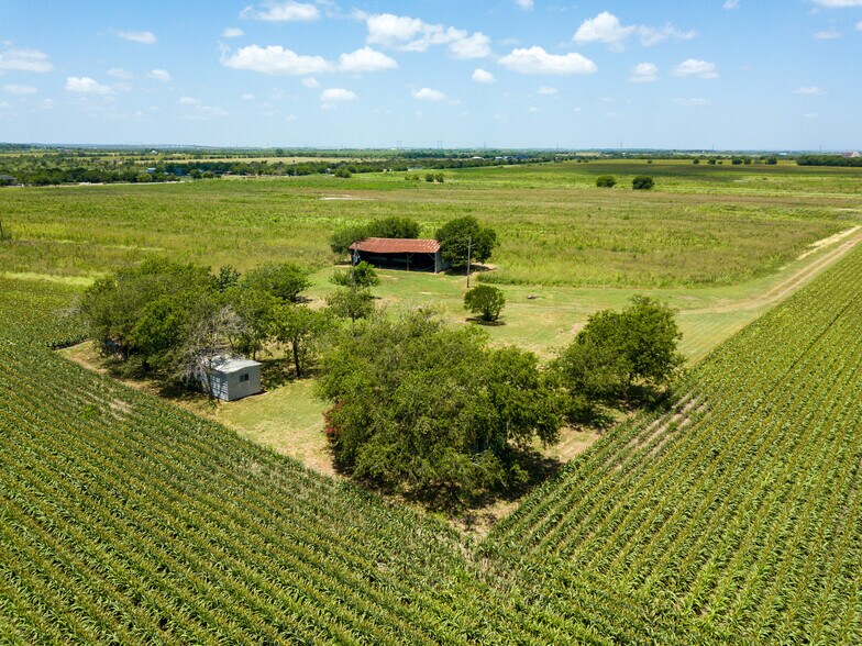 More Photos Of 0 Becker Lane, Del Valle Land For Sale