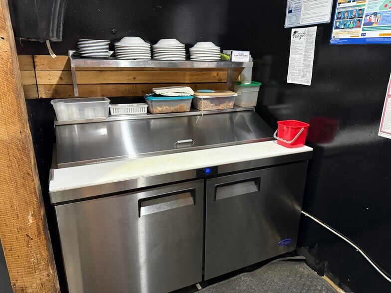 More Photos Of 160 W Broadway St, Sparta Restaurant For Sale