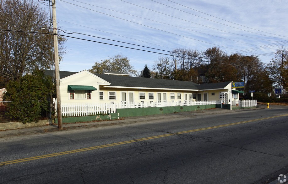 More Photos Of 5 Summit St, Old Orchard Beach Hotel For Sale