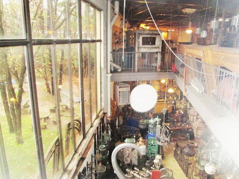 More Photos Of 4783 Peachtree Rd, Atlanta Freestanding For Sale