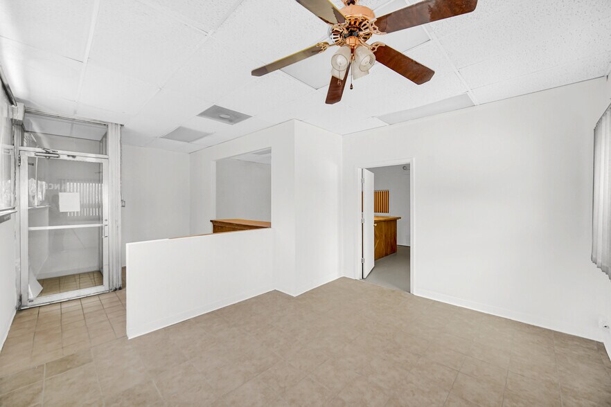 More Photos Of 2201 W Roosevelt Rd, Broadview Office For Sale