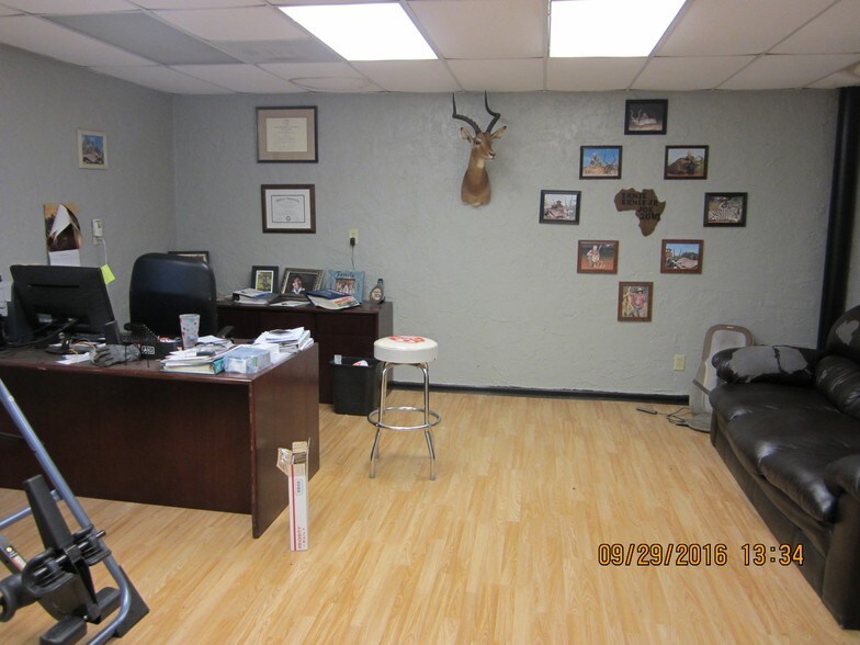 More Photos Of 3103 SE Loop 410, San Antonio Service For Sale