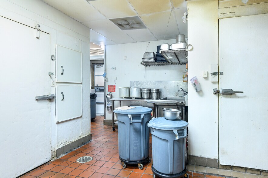 More Photos Of 4717 Gus Thomasson Rd, Mesquite Restaurant For Sale