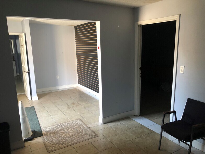 More Photos Of 520 Saluda St, Rock Hill General Retail For Sale