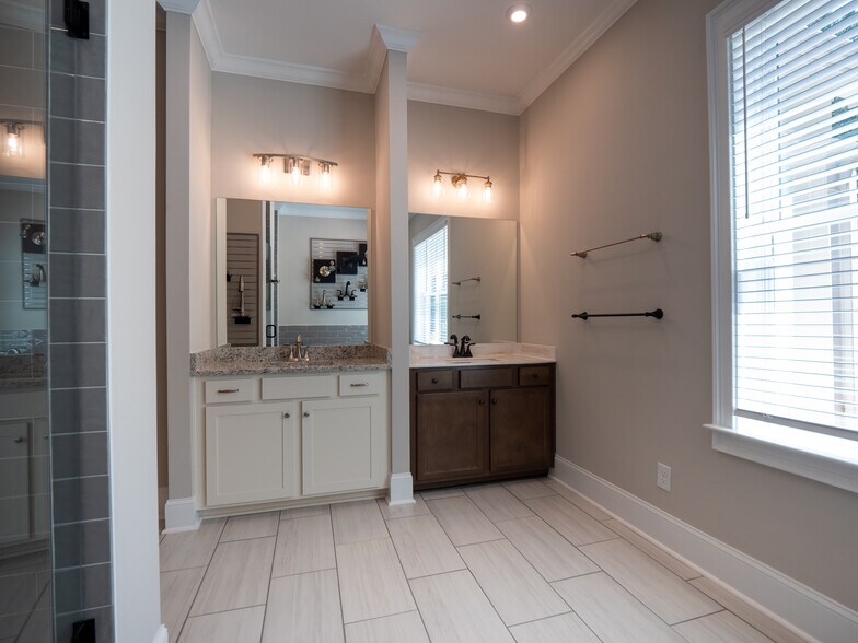 More Photos Of 3957 S Main St, Acworth Office For Sale