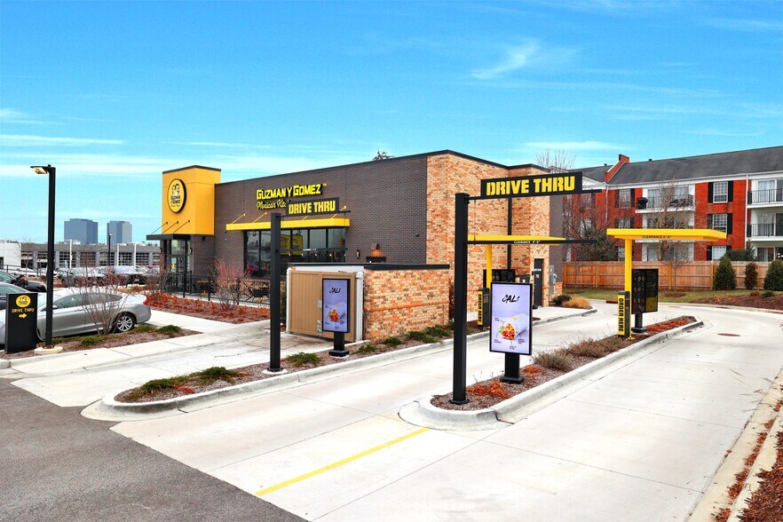 More Photos Of 795 E Golf Rd, Schaumburg Restaurant For Sale