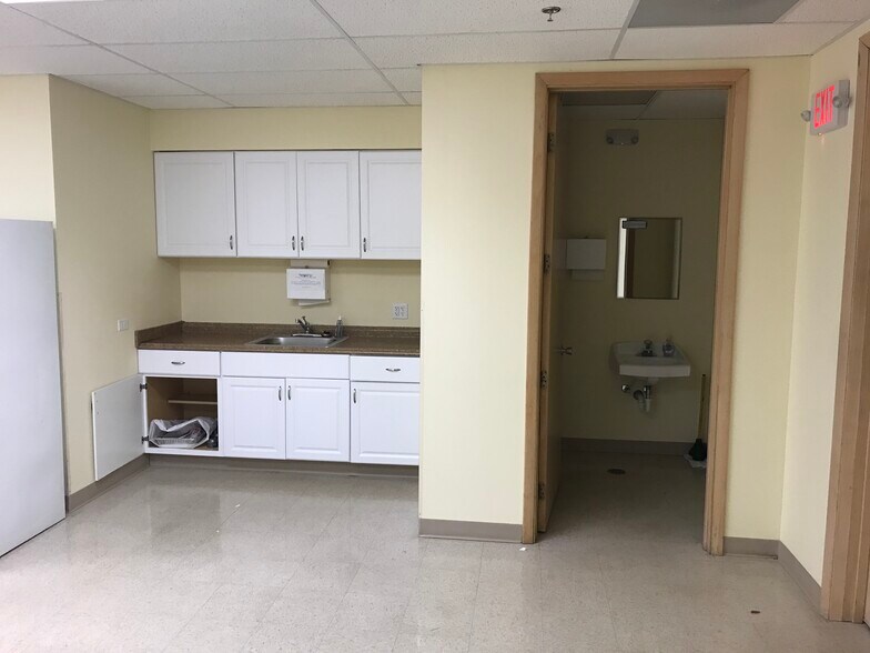 More Photos Of 28457 Ballard Dr, Lake Forest Light Manufacturing For Lease