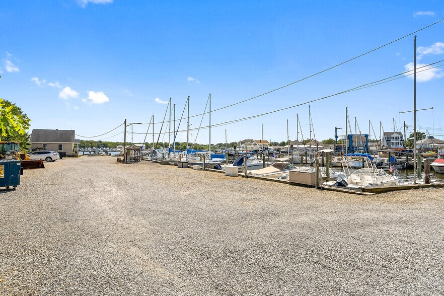 More Photos Of 120 Harbor Inn Rd, Bayville Marina For Sale