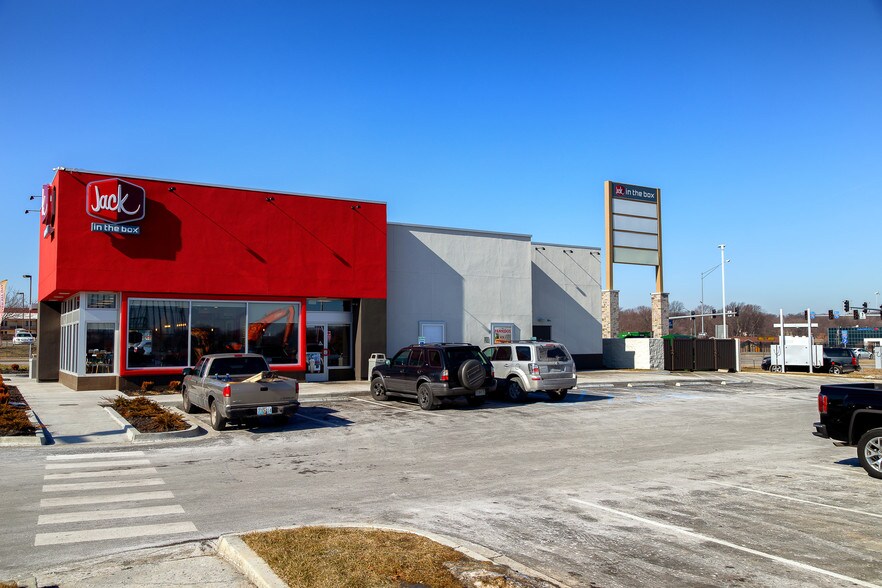 More Photos Of 14000 E 42nd St S, Independence General Retail For Sale