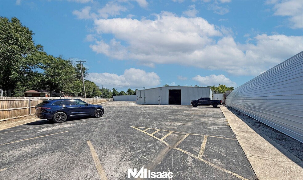 Primary Photo Of 60 Bells Ln, Junction City Warehouse For Sale