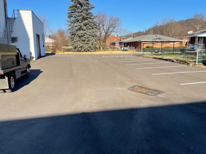 More Photos Of 1601-1607 Lincoln Way, Mckeesport Apartments For Sale