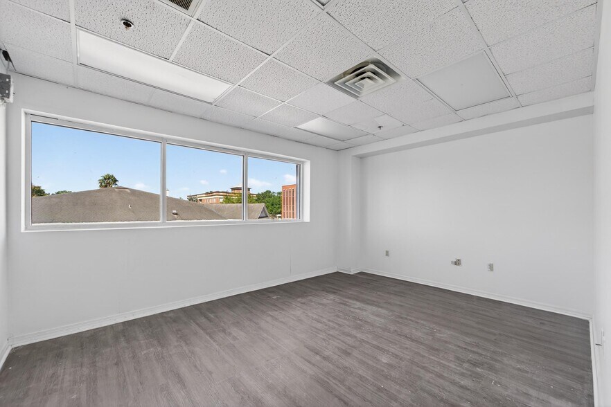 More Photos Of 106-109 N Evers St, Plant City Medical For Lease