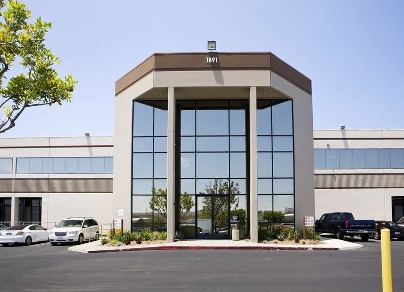 More Photos Of 1871 N Gaffey St, San Pedro Flex For Lease