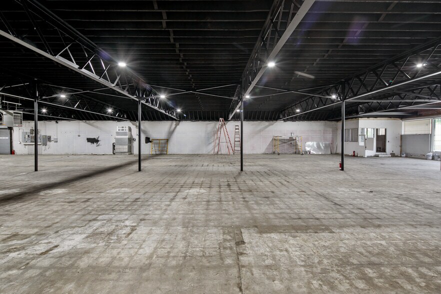 More Photos Of 301 Robeson St, Fayetteville Freestanding For Lease