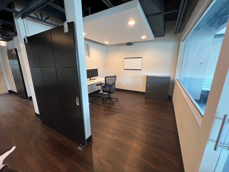 More Photos Of 3020 Carbon Pl, Boulder Office For Sale