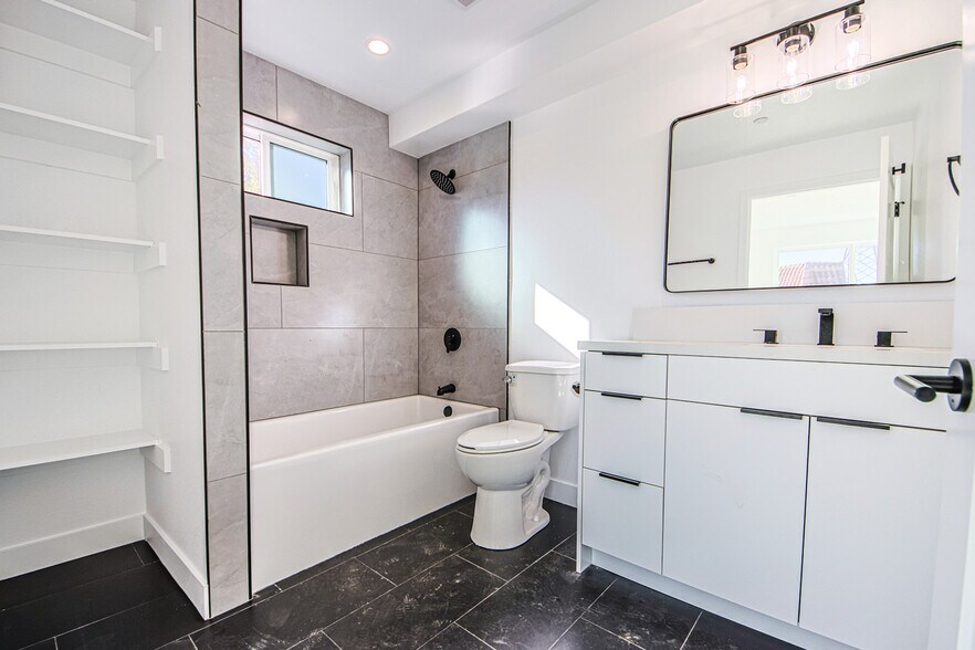 More Photos Of 5709 Auckland Ave, North Hollywood Apartments For Sale