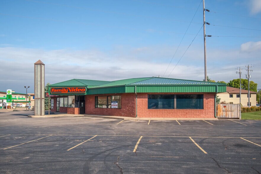 More Photos Of 350 Ohio St, Oshkosh General Retail For Lease