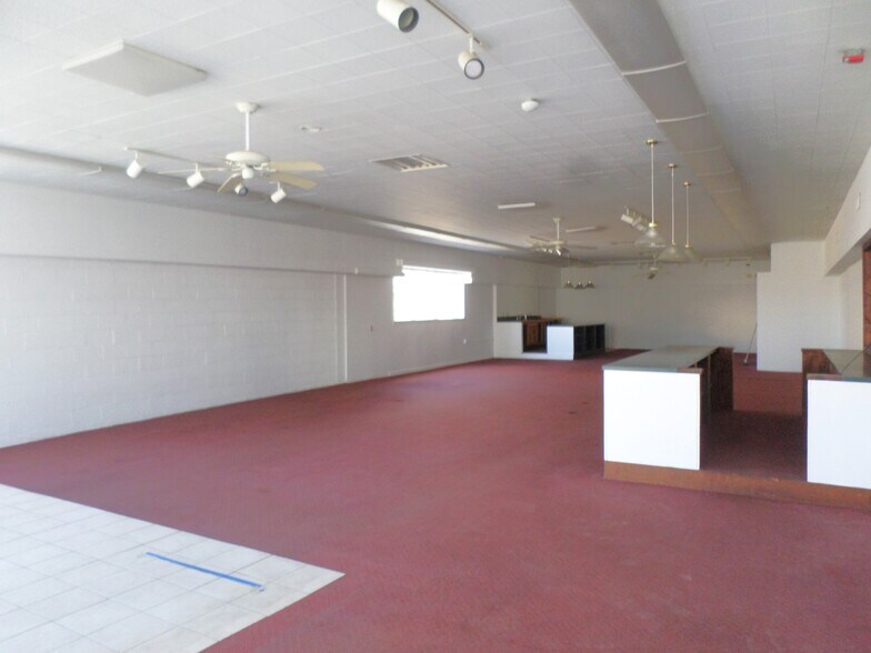 More Photos Of 1231 Whitney Ave, Hamden Storefront For Sale