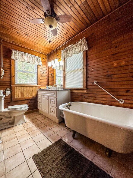 More Photos Of 365 E River Dr, Lake Luzerne Hotel For Sale