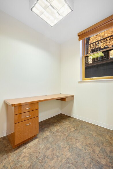 More Photos Of 406 15th St, Brooklyn Apartments For Lease