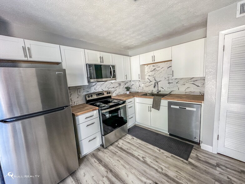 More Photos Of 4663 Waldrop Dr, Forest Park Apartments For Sale