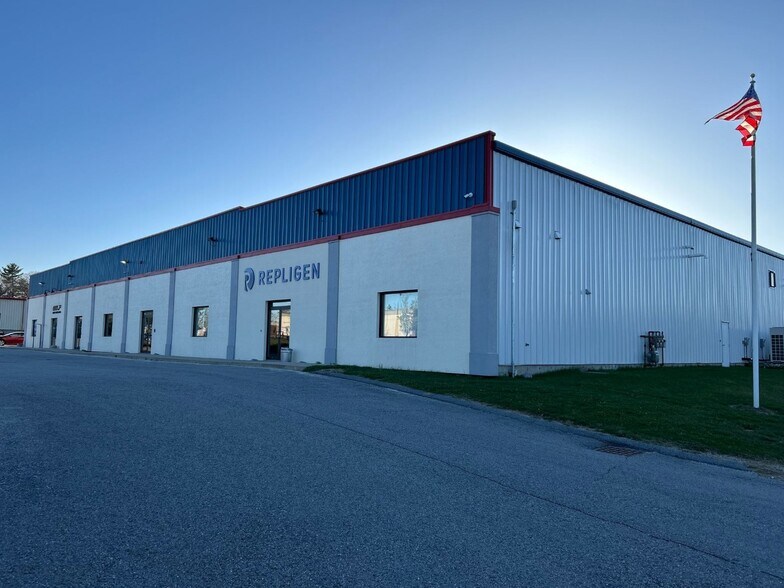 Primary Photo Of 440 Washington St, Auburn Freestanding For Lease