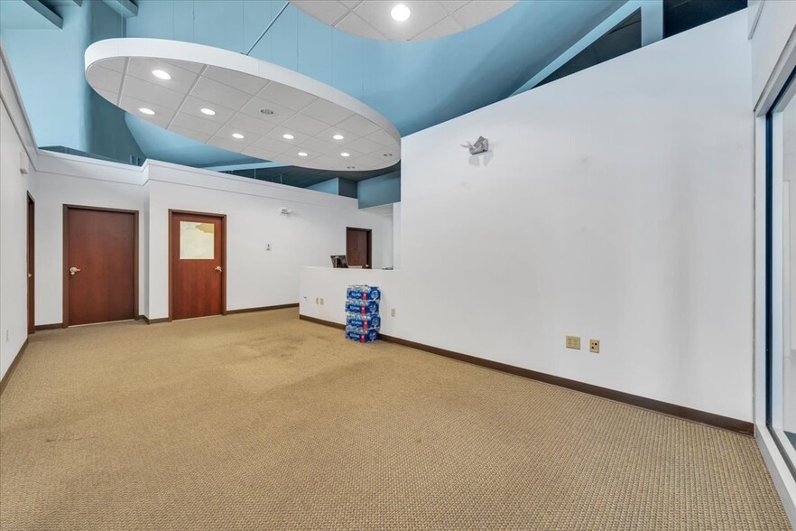More Photos Of 210 S Jefferson St, Roanoke Loft Creative Space For Sale
